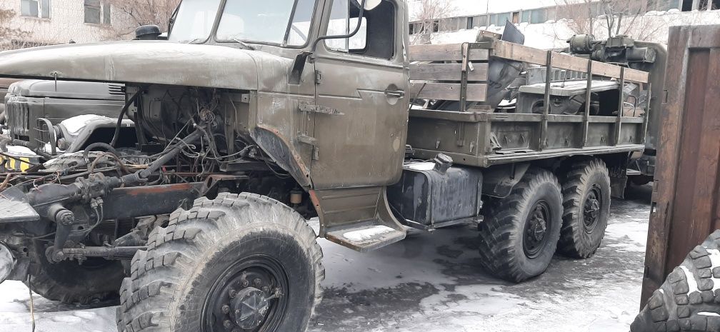 Запчасти на Урал  б/у цена договорная