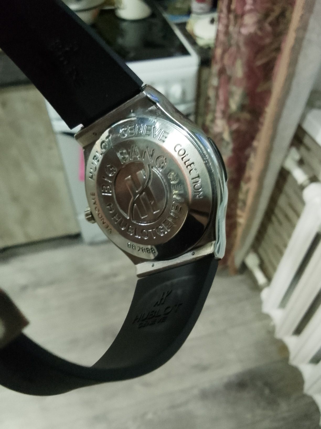 Продам часы HUBLOT