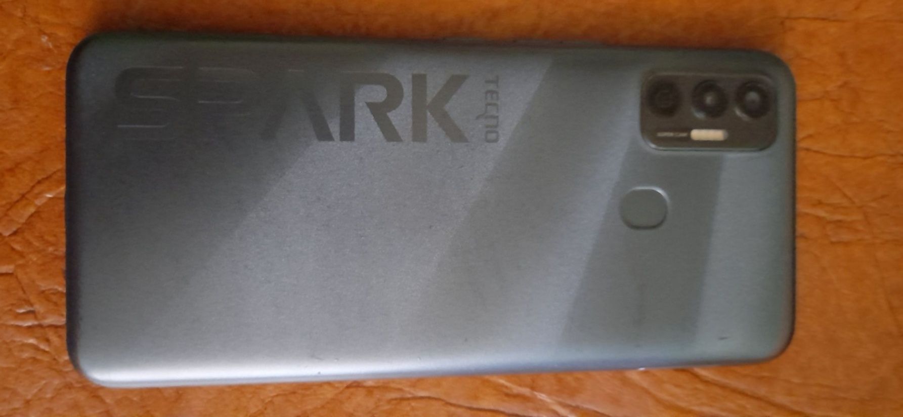 продам tehno spark 7