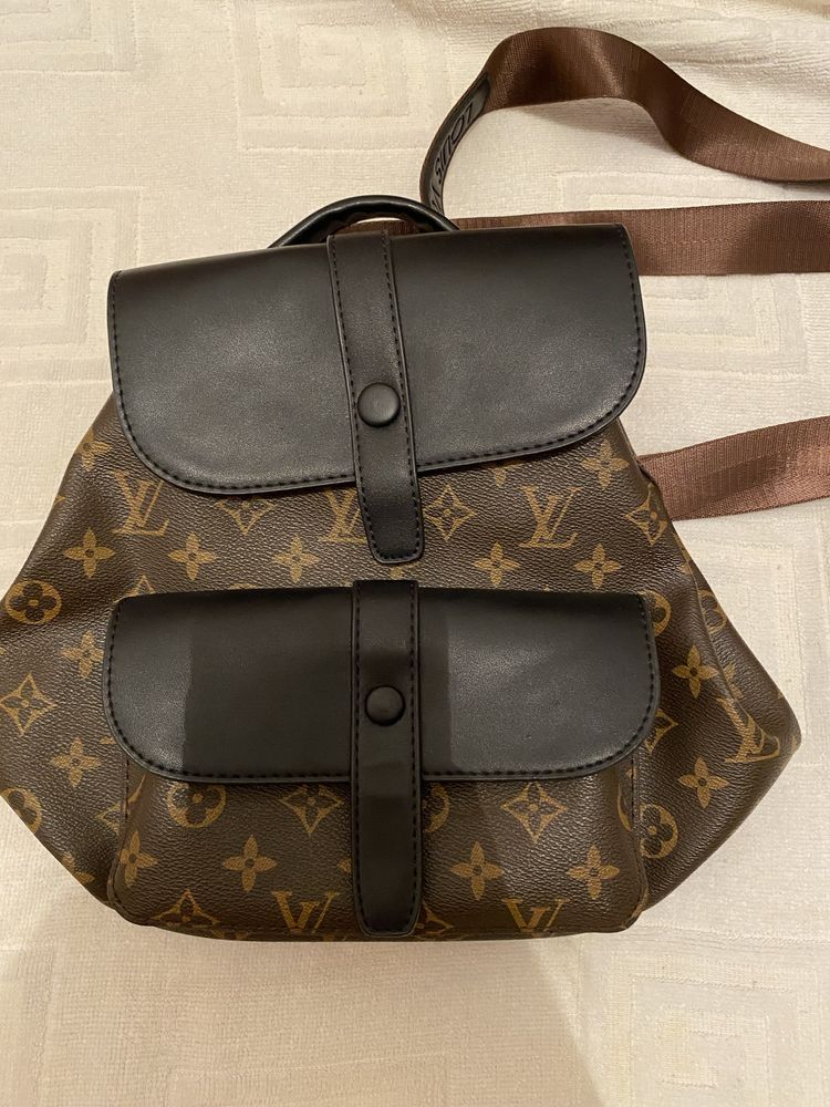продается рюкзак Louis Vuitton