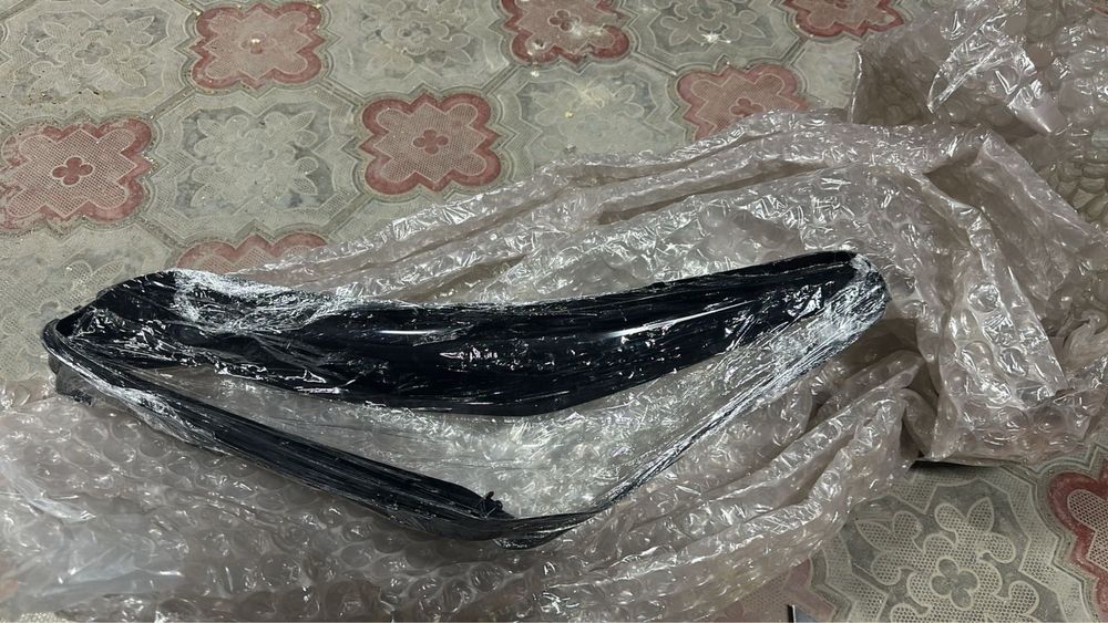Стекло на фару правую geely coolray