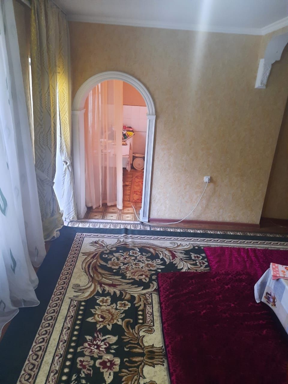 Продаётся дом в центре Аксукента.