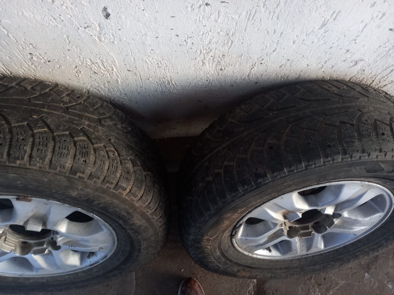 Продам колесо 265/65/17