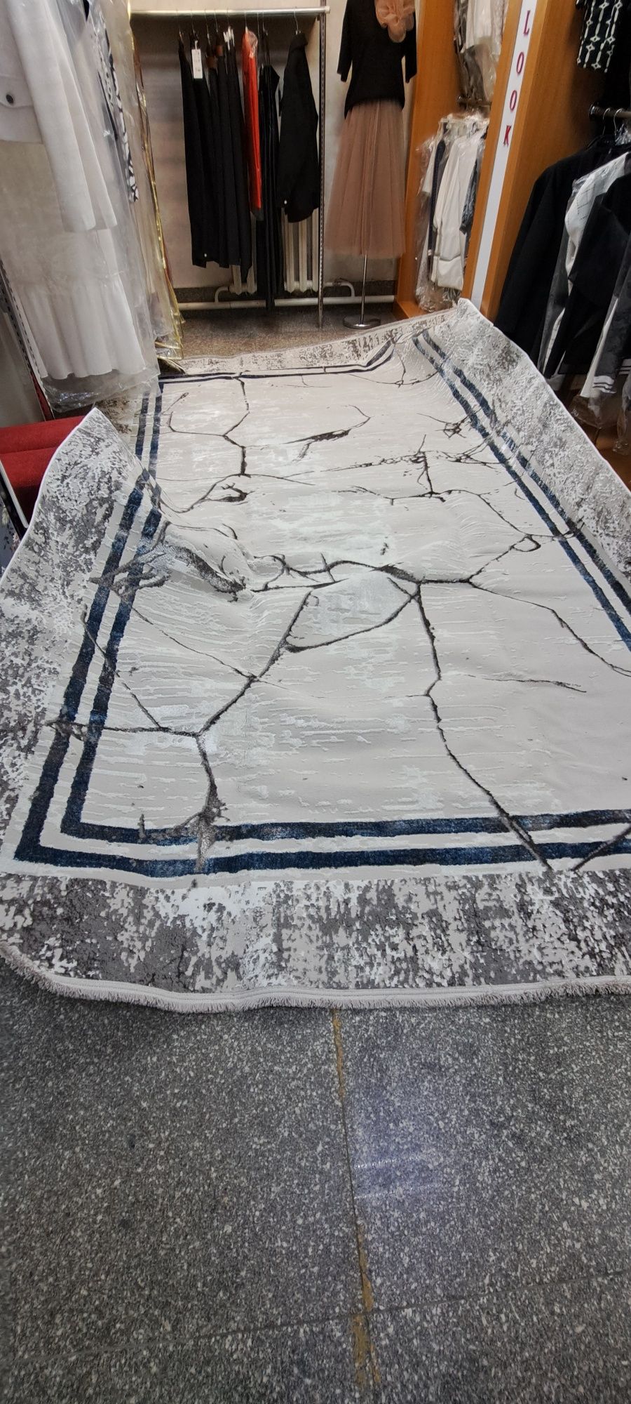 Продам новый Ковёр 2,5×4