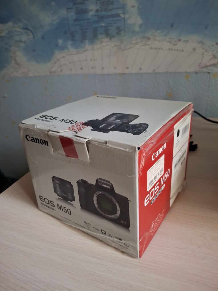 Рабочий Canon EOS M50, EF-M 15-45 IS STM