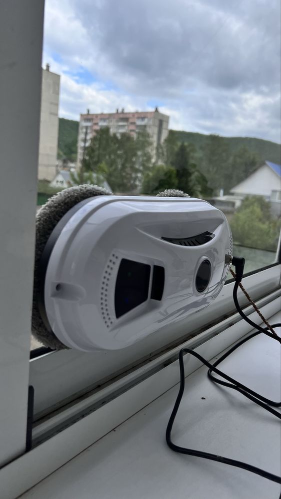 Робот мойщик окон
