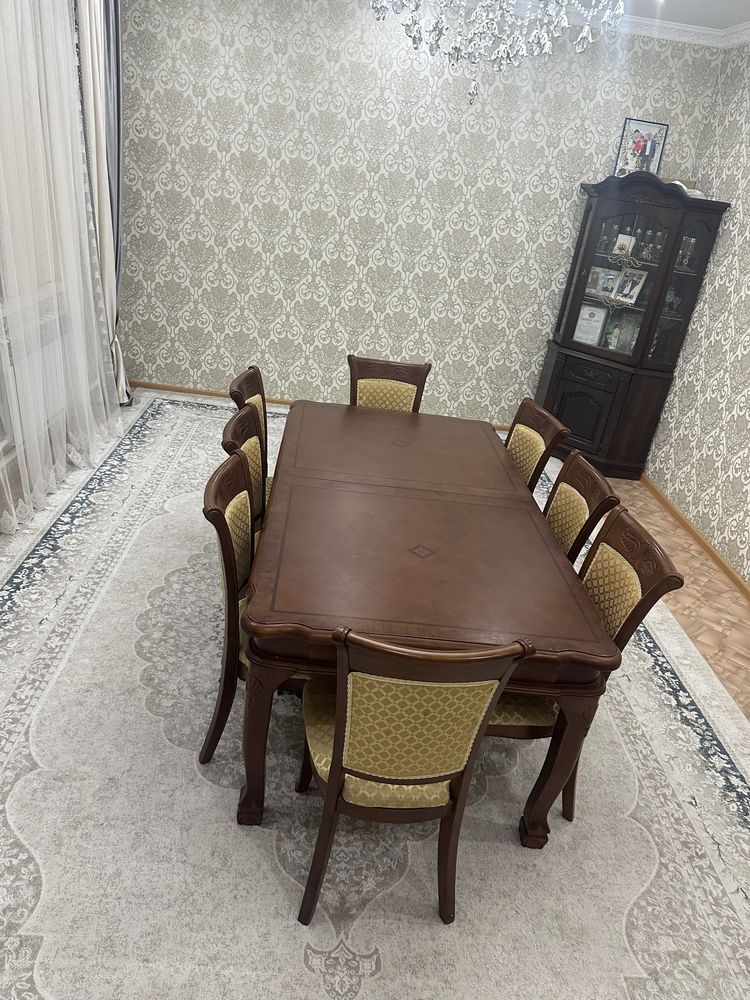 Продам столь и стулья