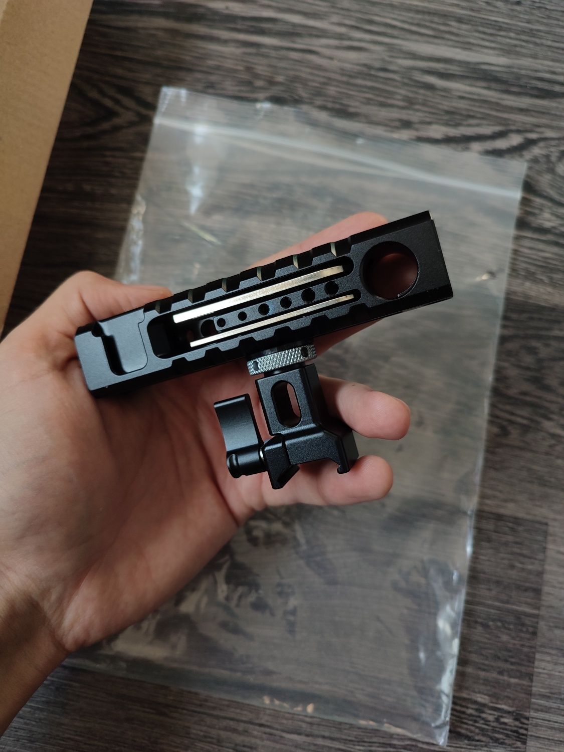Рукоятки для клеток SmallRig. Боковые ручки, крепление NATO, Kaspi Red