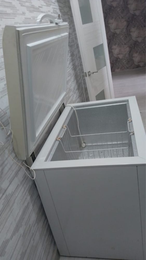 Продам морозильную камеру