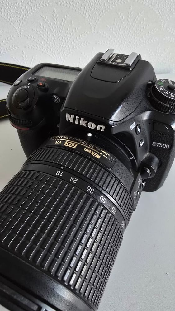 Фотоаппарат Nikon D7500 Kit AF-S DX NIKKOR 18-140mm 1:3.5-5.6 G
