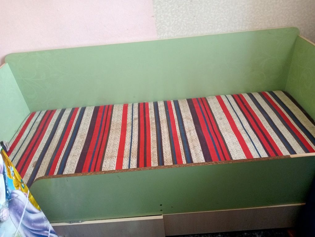 Детский кравать б/у