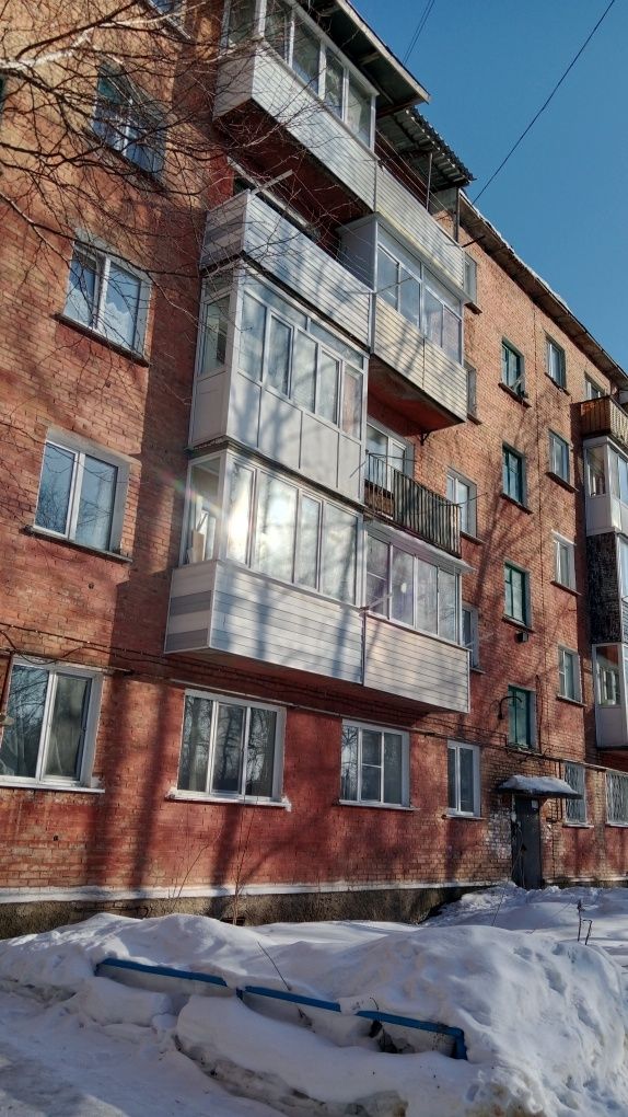 Продам  2х  в 3 микр, 2этаж