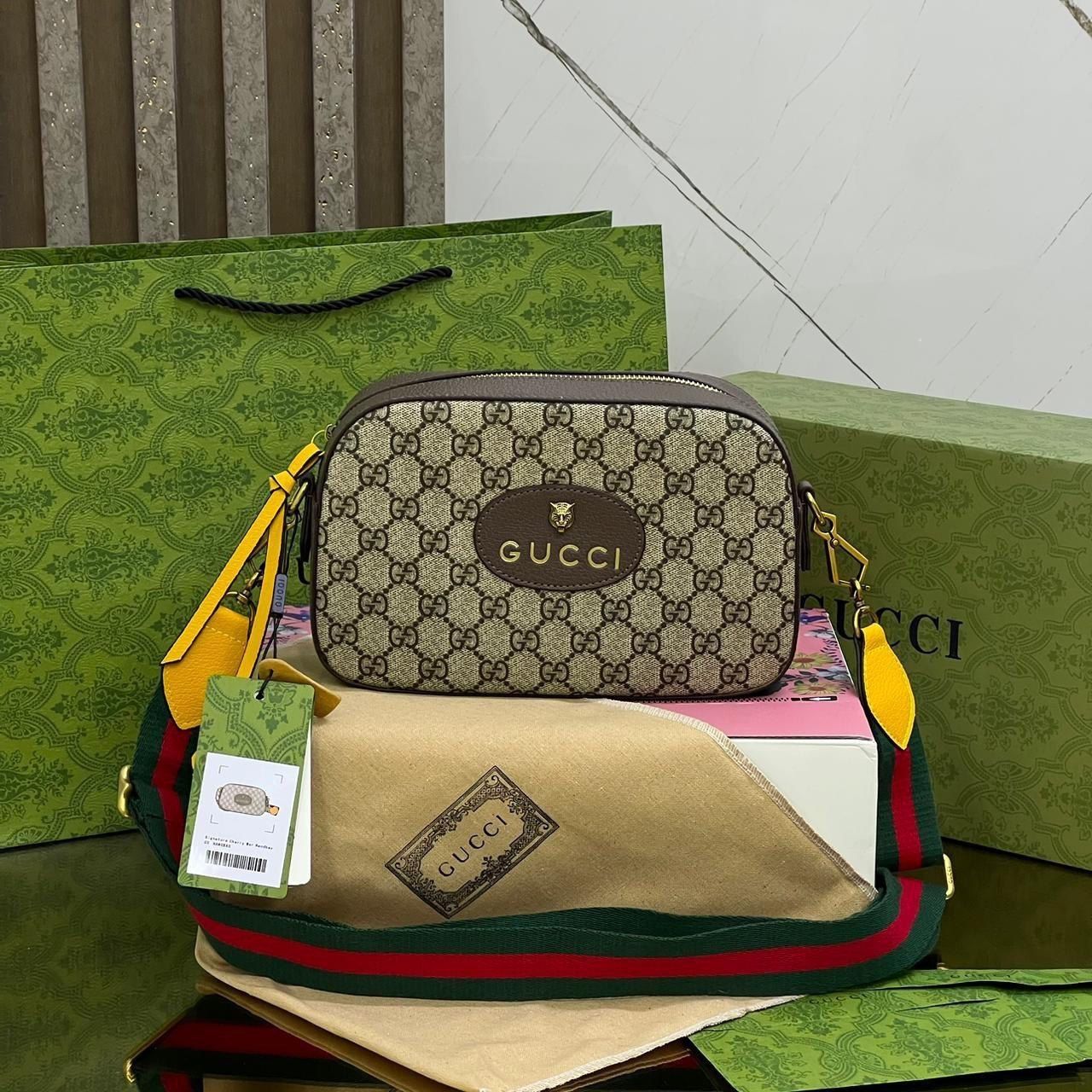 Сумка Gucci в фирменной подарочной коробке