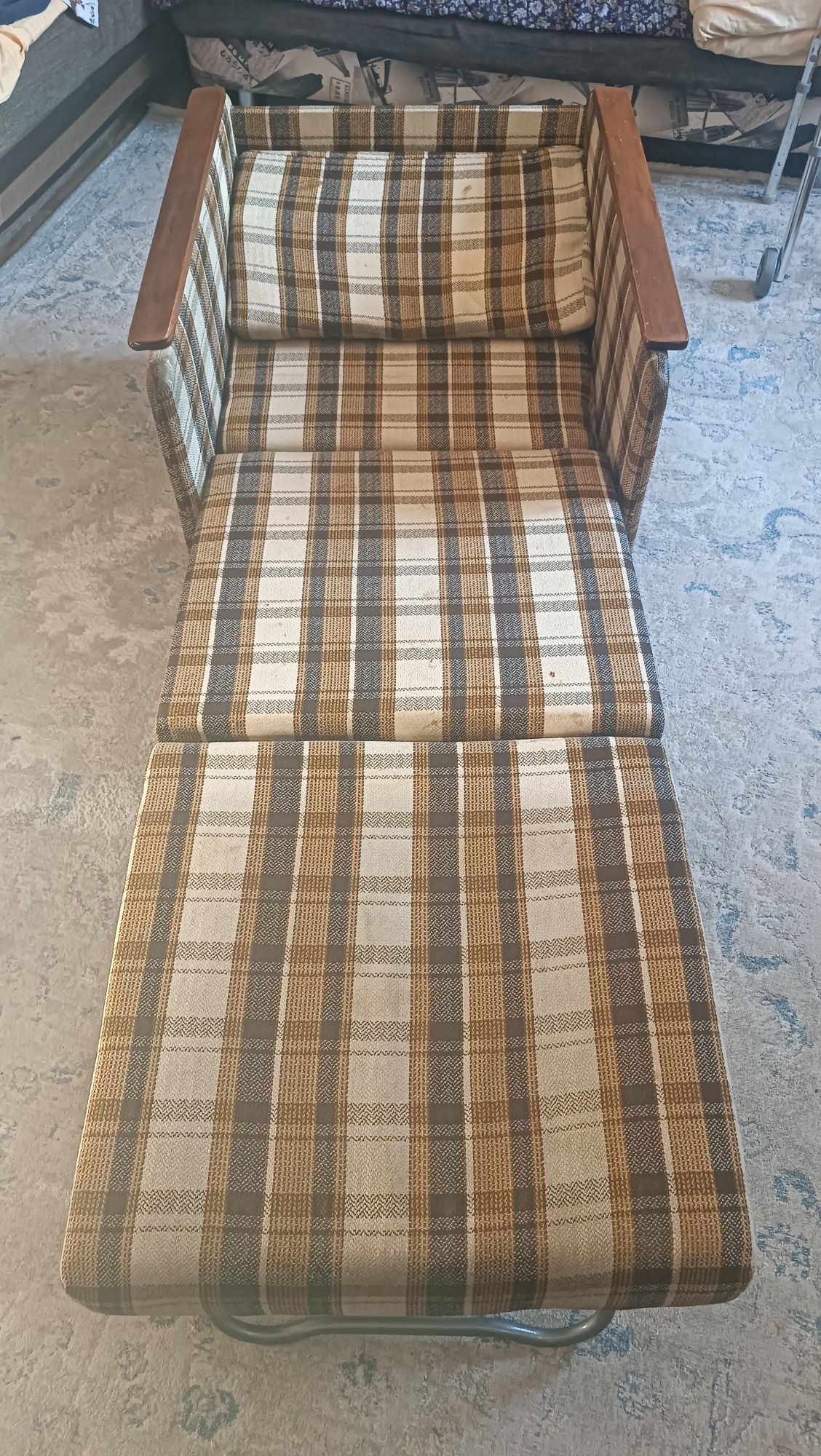 Продам раздвижное кресло