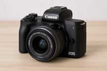 Продам камеру Canon m50