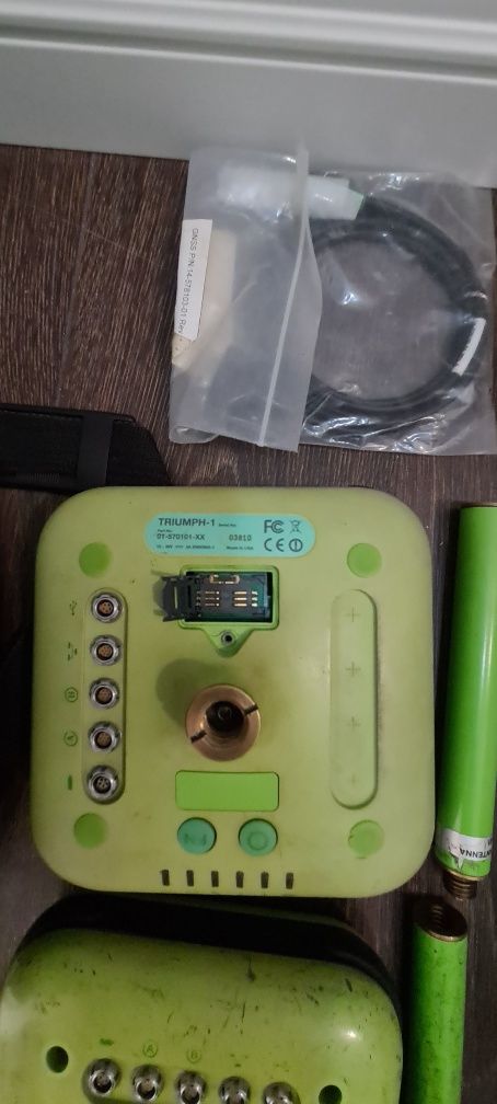 Б/У GNSS-приемник спутниковый многочастотныйTRIUMPH-1-G3T