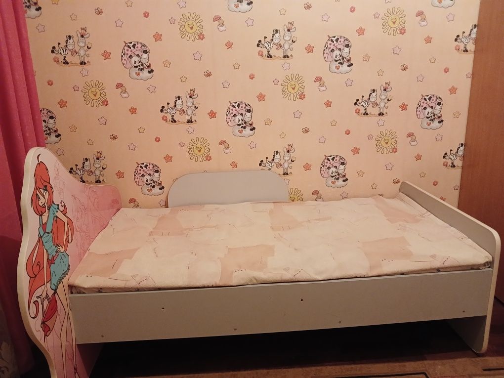 Продам кровать с матрацем 70×160
