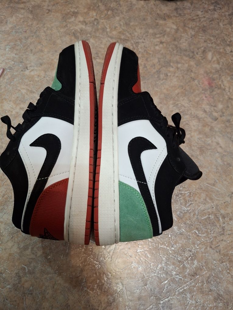 Jordan 1 Low BHM (Black History Month) оригинал, размер 38.5