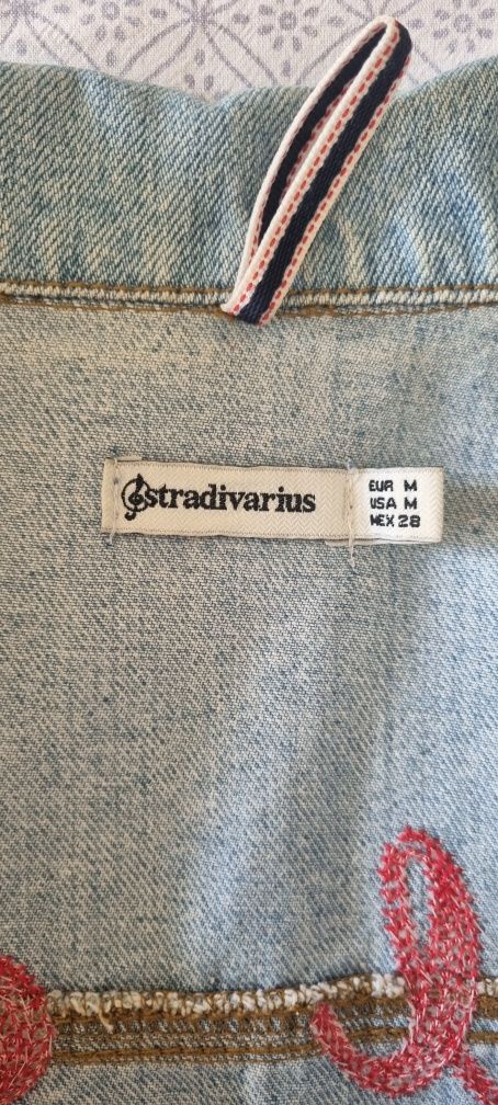 Джинсовая куртка Stradivarius