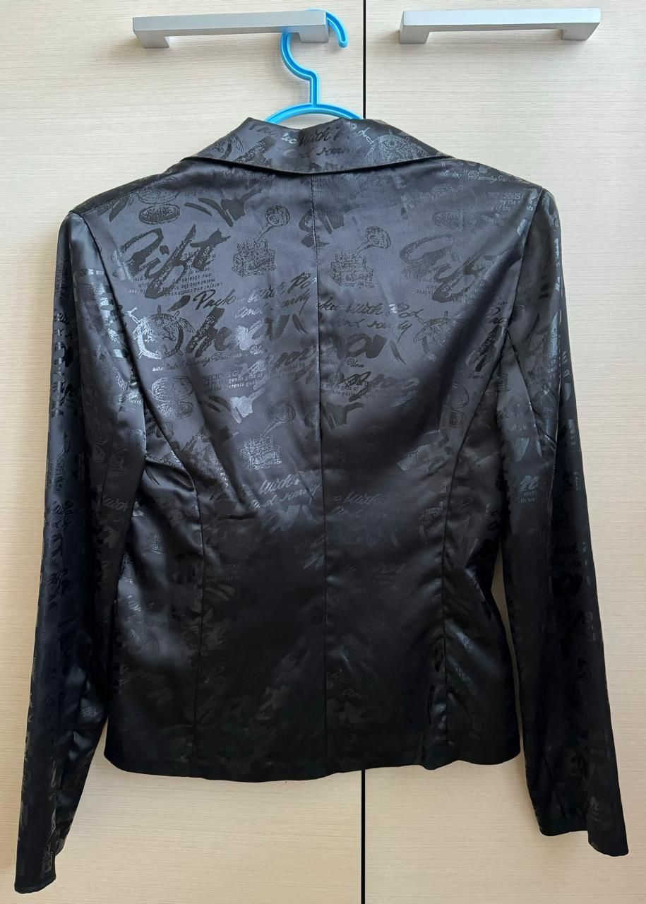 Продам женский пиджак, размер 42-44