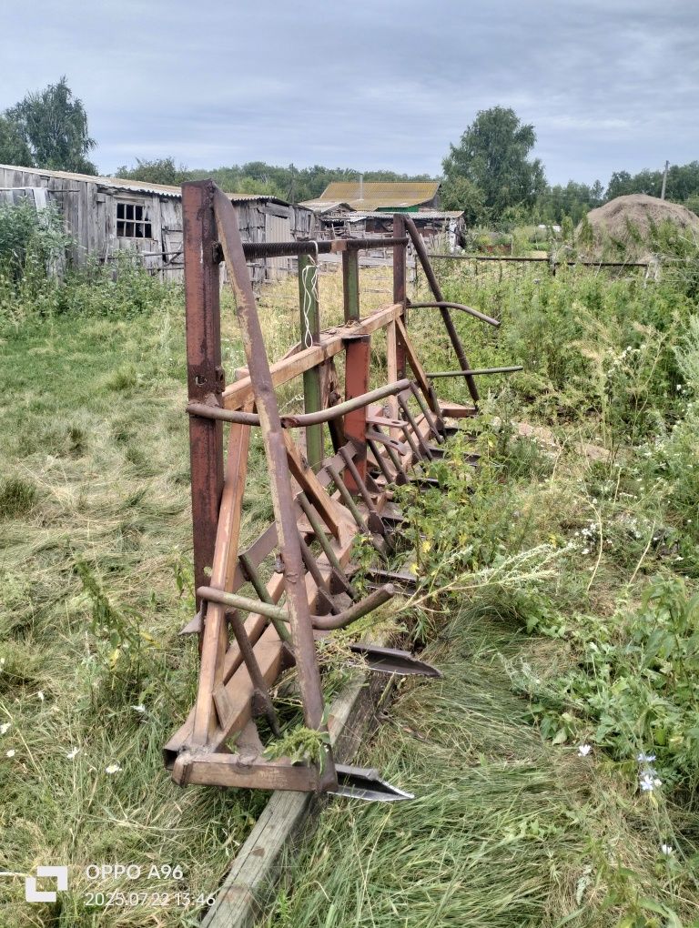 Трактор МТЗ со стогометом СШР