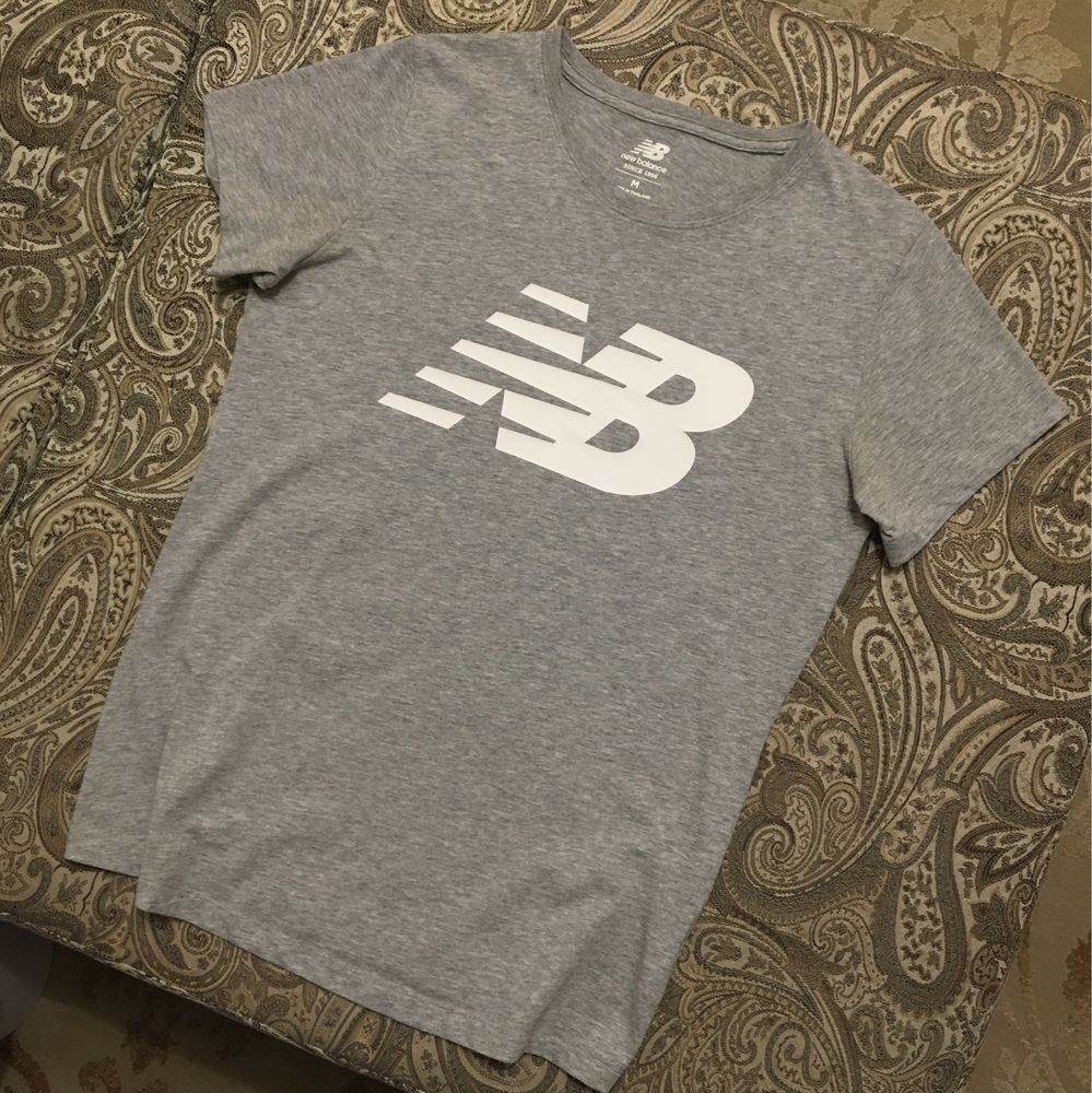 Футболка New Balance размер S