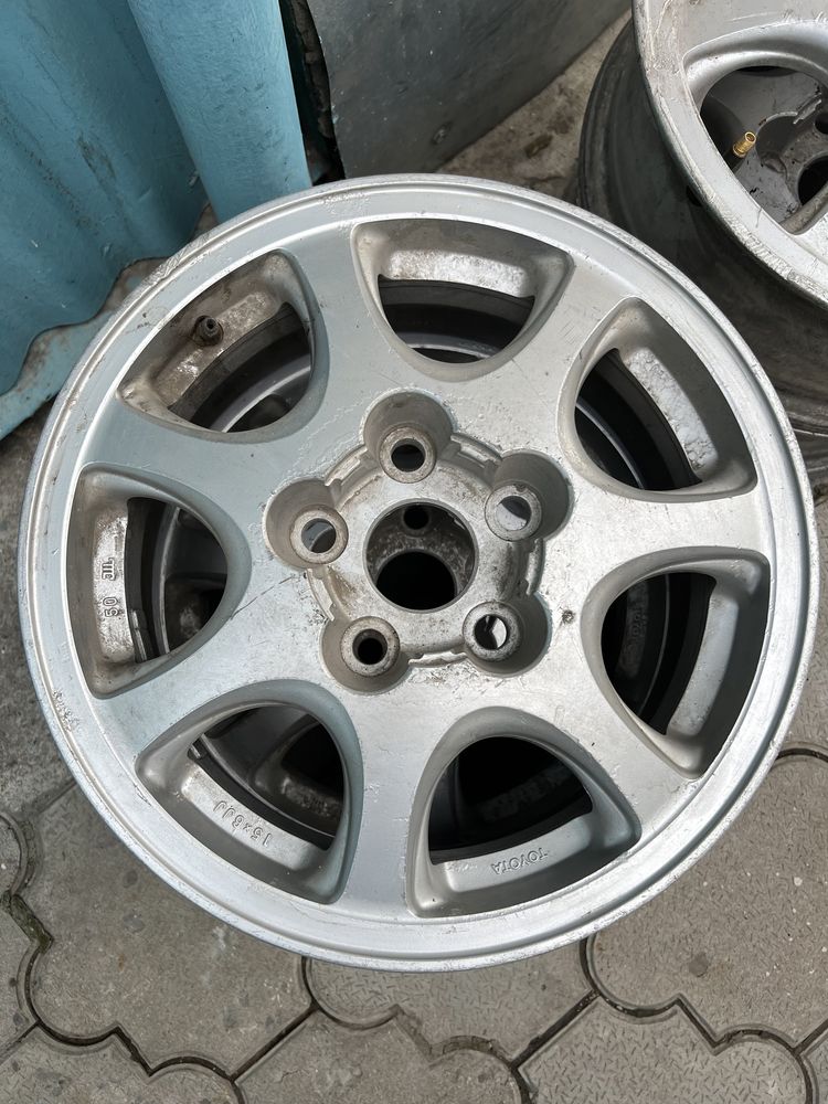 Породам комплект оригинальных дисков от Toyota Mark II jzx 90,