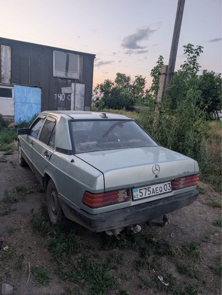 Мерс 190 на ходу состоянее хорошее