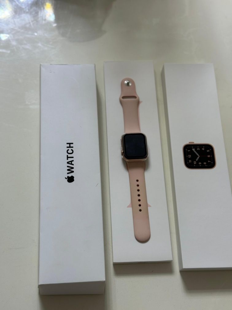 Apple watch SE 40mm Gold