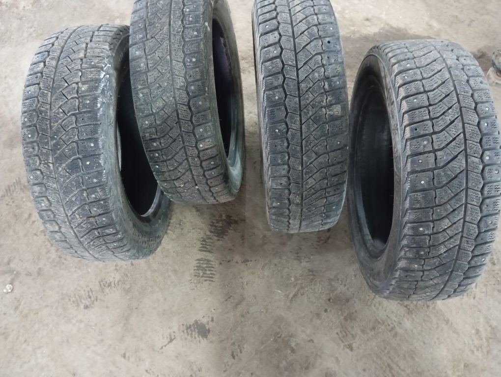 Автошины зимние б/у.