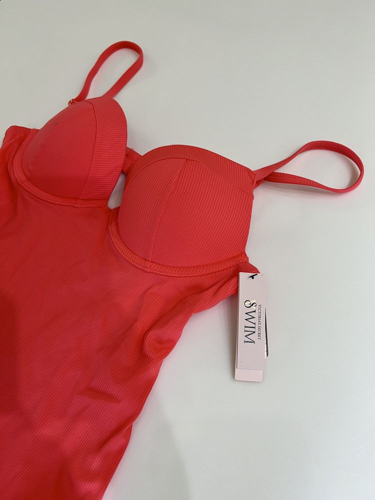 купальник VS Victoria’s Secret