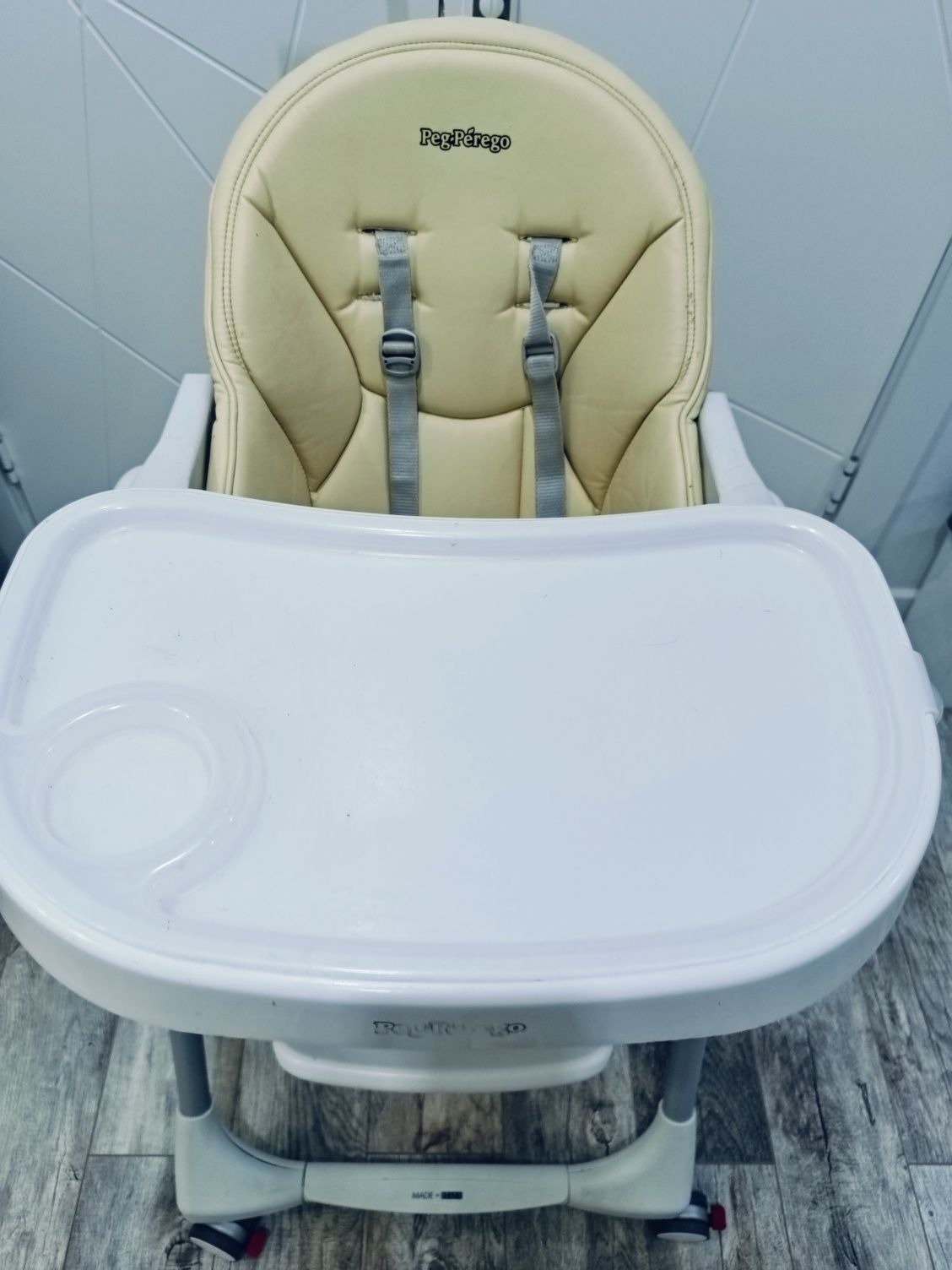 Стульчик для кормления малыша Peg Prego