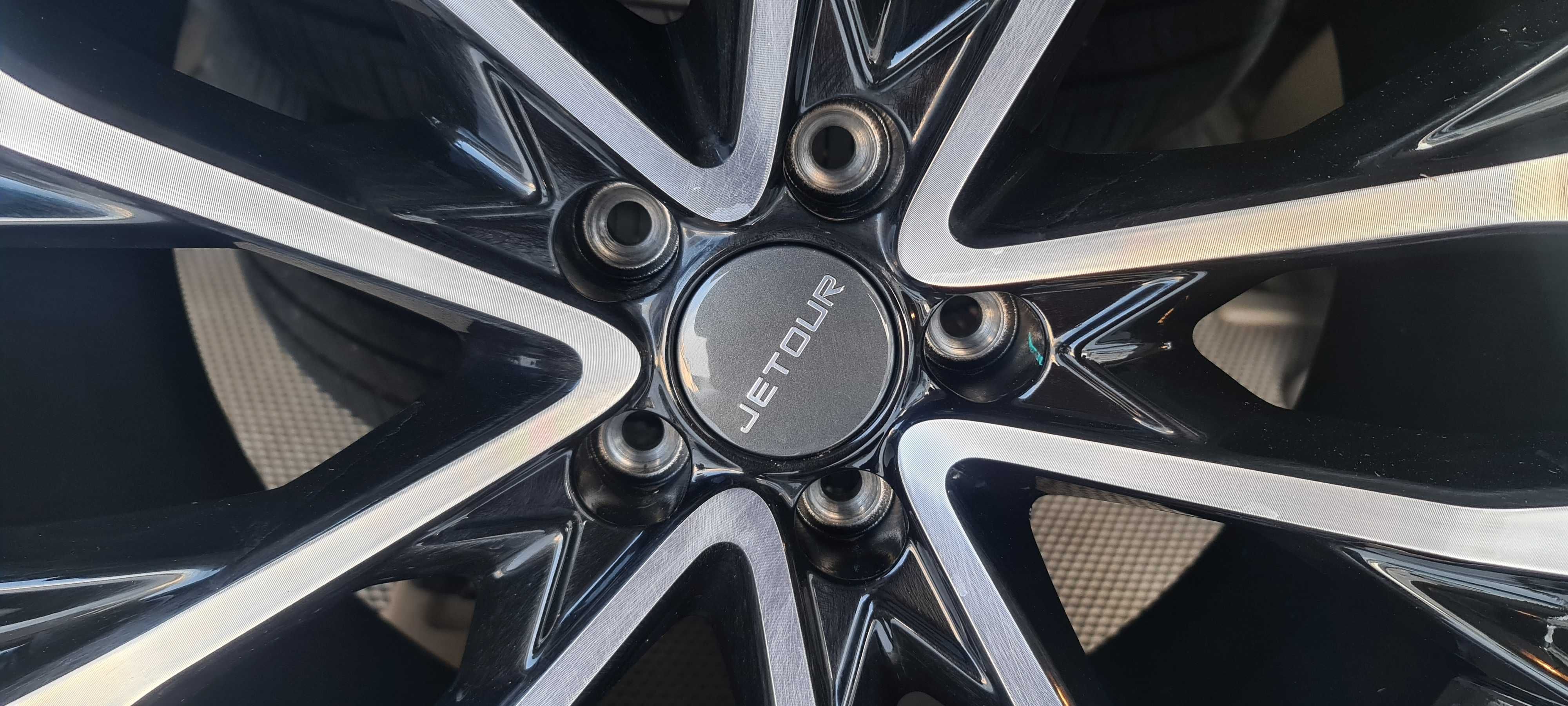 Диски с резиной и датчиками 255/45R20 на JETOUR X70 PLUS (оригинал).