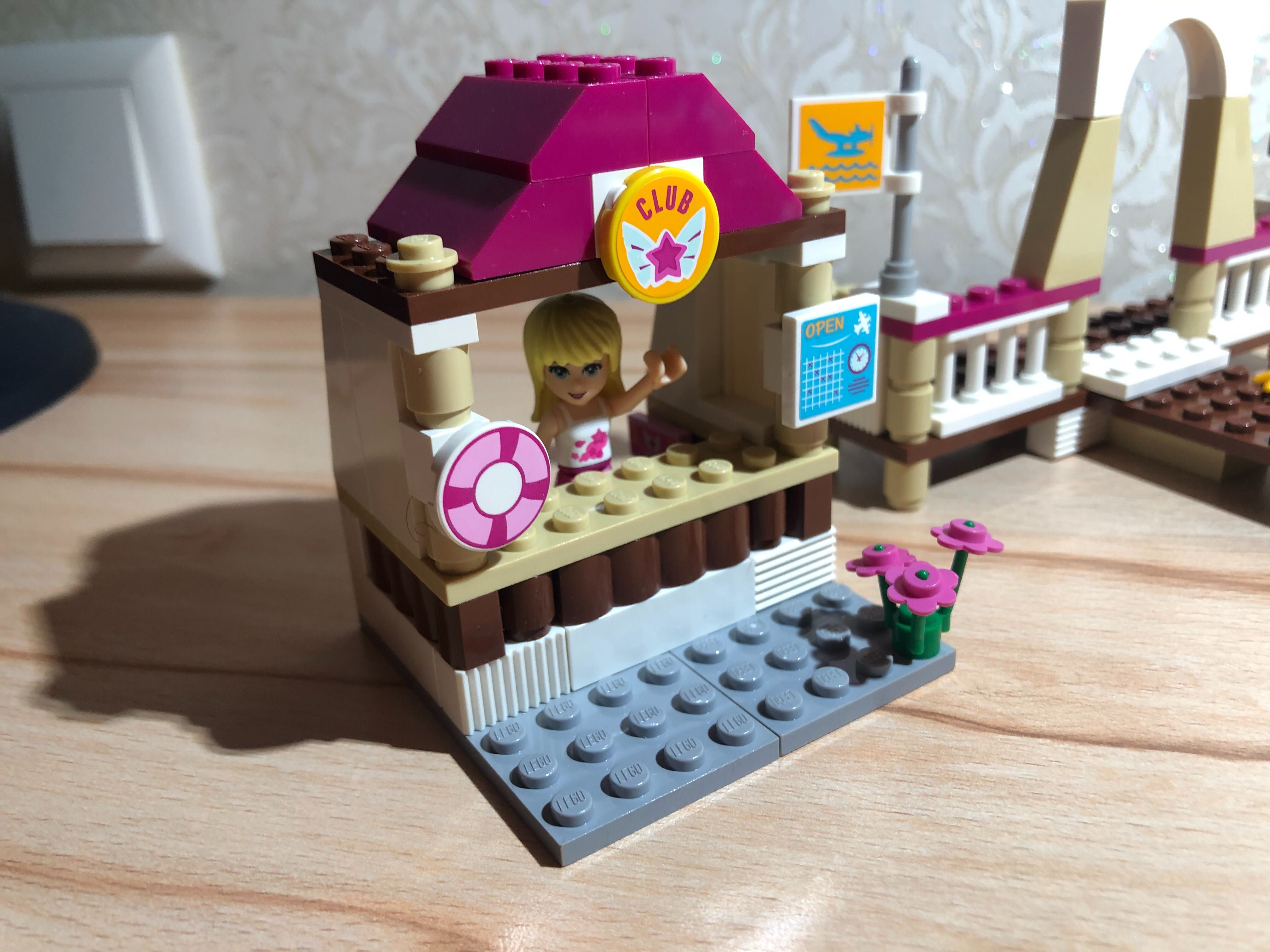 Конструктор Lego Friends (Лего друзья) школа пилотирования самолетов