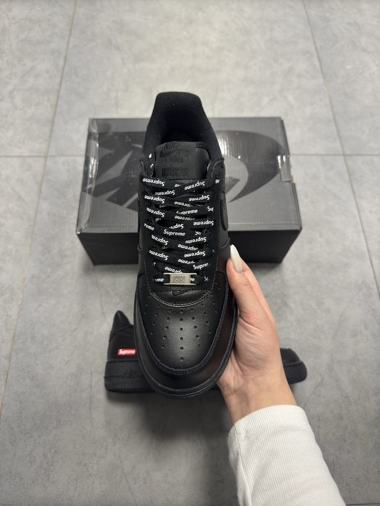 Nike Air Force 1 Low Supreme Black