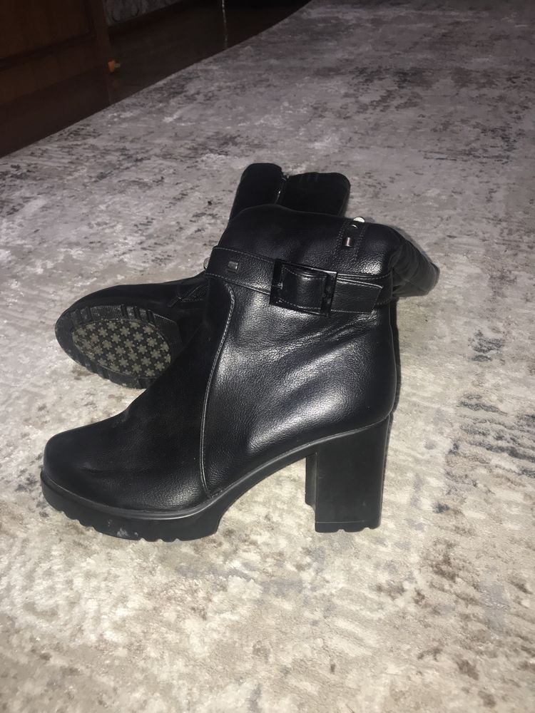 Продам куртки