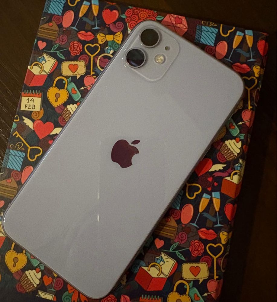 iPhone 11 в идеальном состоянии
