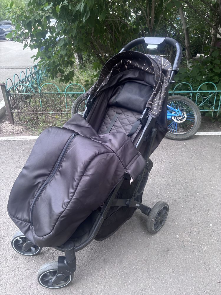 Продам коляску Mstar