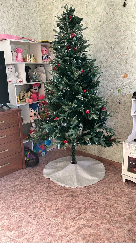 Продам ель искуственную