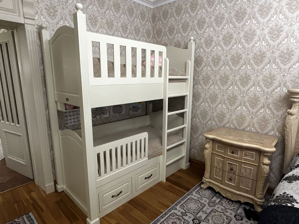 Кровать детская двухьярусная