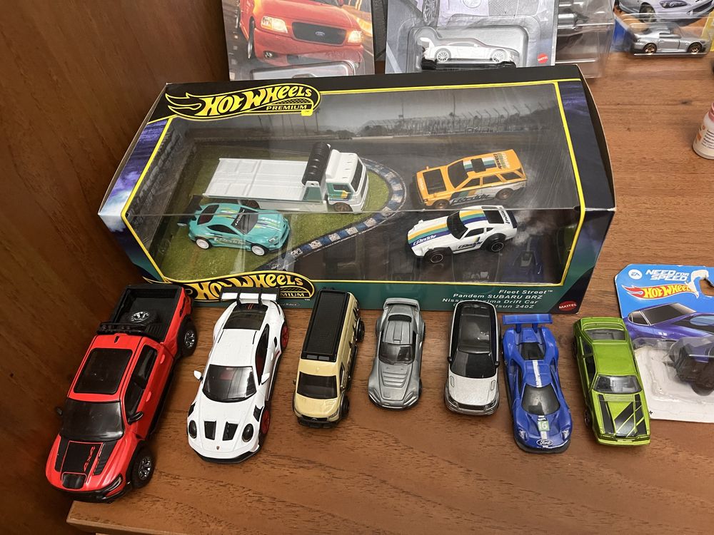 Hot wheels premium