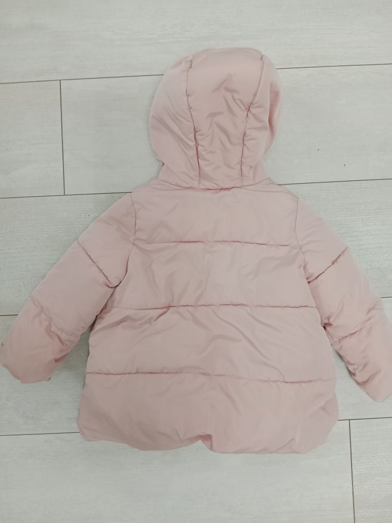 Продам куртку Zara на 2-3 года рост 98