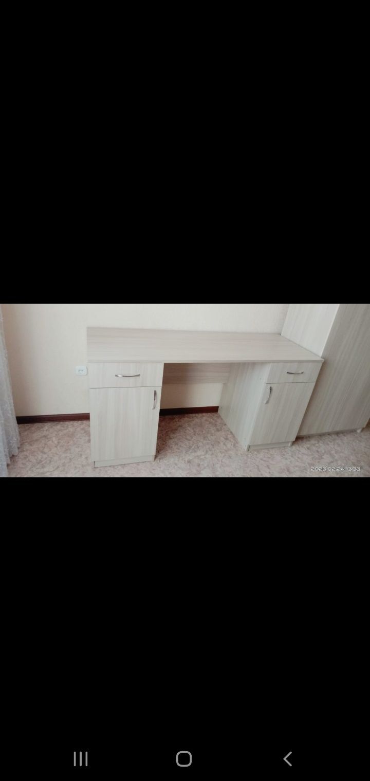 Продам письменный стол