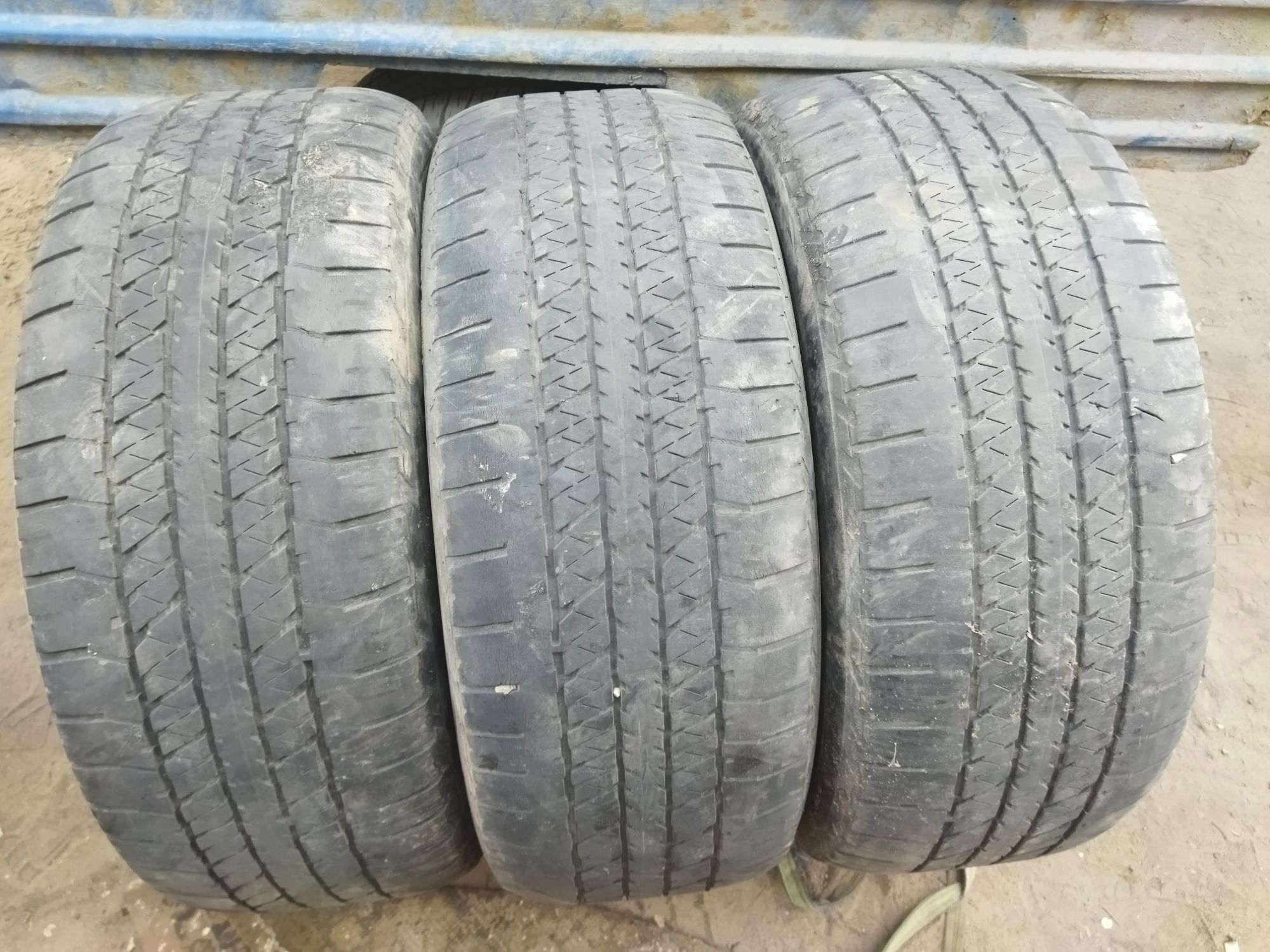 3 шины бриджстоун 275/60/20