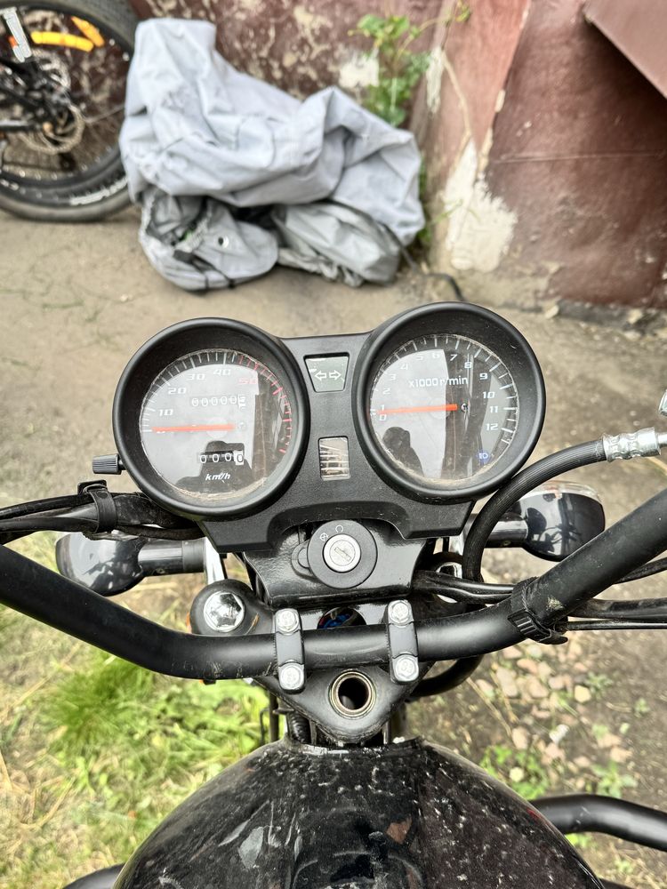 Продам мотоцикл Яки 50 куб