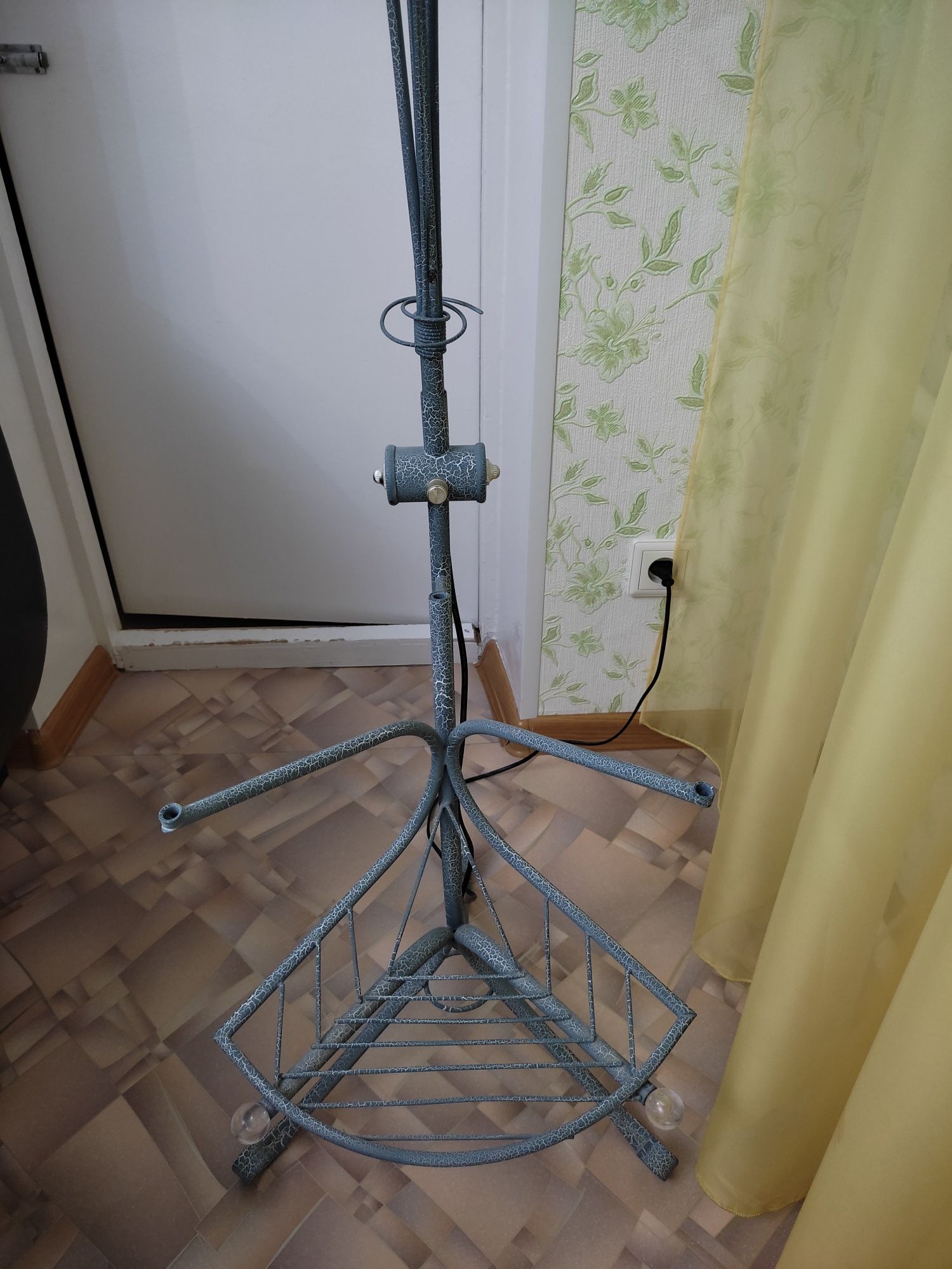 Продам светильник