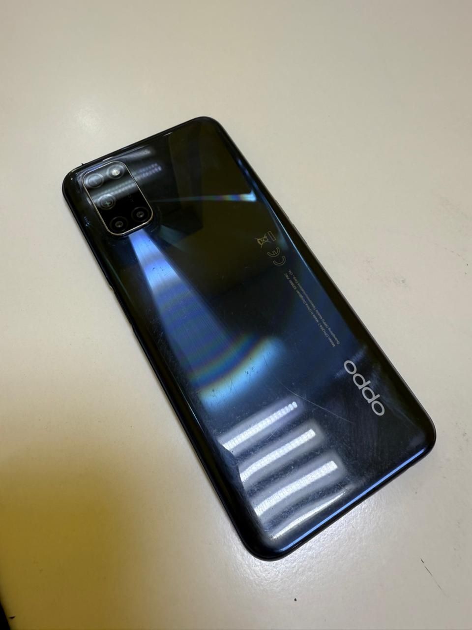 OPPO A72 в хорошем состоянии