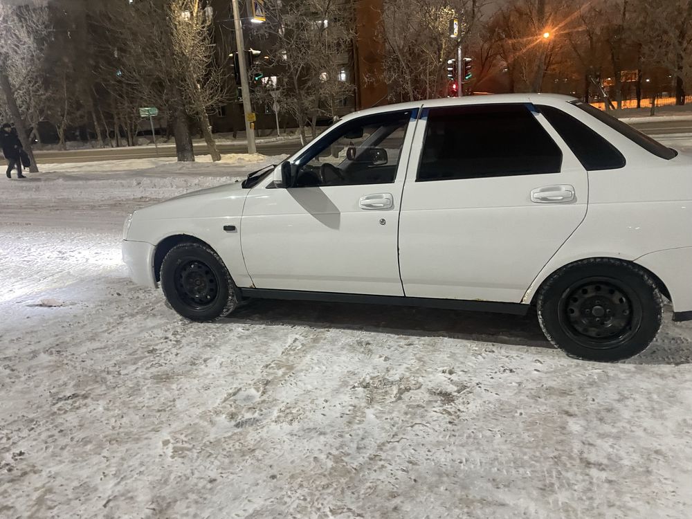 Продам приору 2012 год