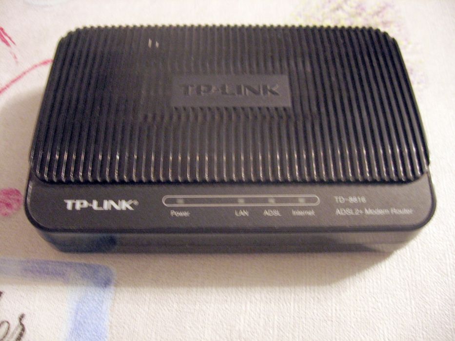 Продам роутер с модемом ADSL2+ TP-LINK TD-8816. Рабочий. Без Wi-Fi.
