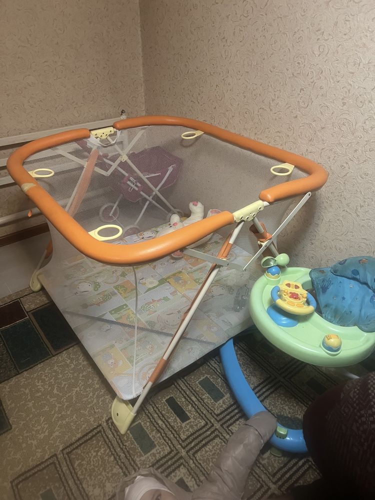 Детский манеж и ходунок